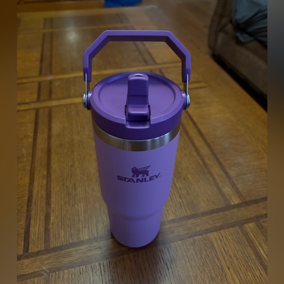 Stanley Flip Straw Tumbler 30oz - Picture 1 of 3